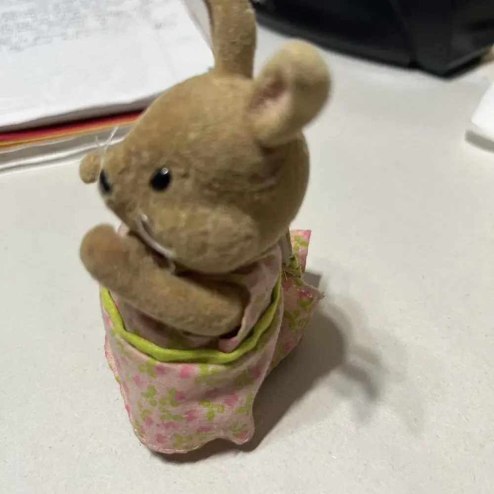 Lil Woodzeez Tree House & Rabbit Mother In Pink Dress Mom Flocked